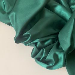 Атлас стрейч изумруд 12